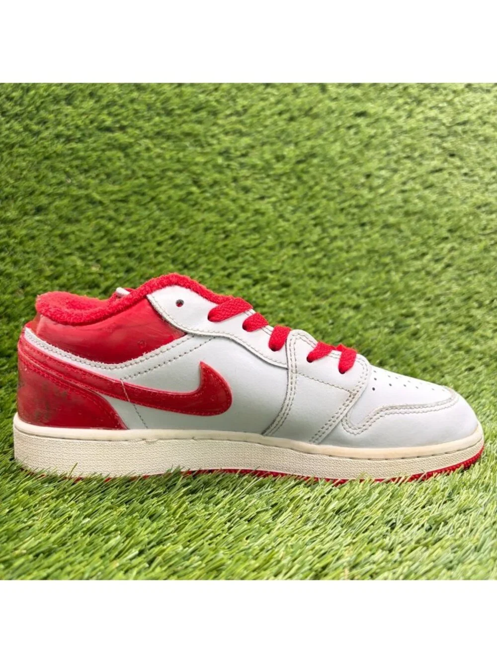 Nike Air Jordan 1 Low SE Boys Size 5.5Y Gray Red Athletic Leather Shoes Sneakers